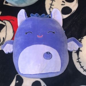 Bessie the blueberry bat squishmallow NWT